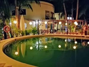 piscina-noche